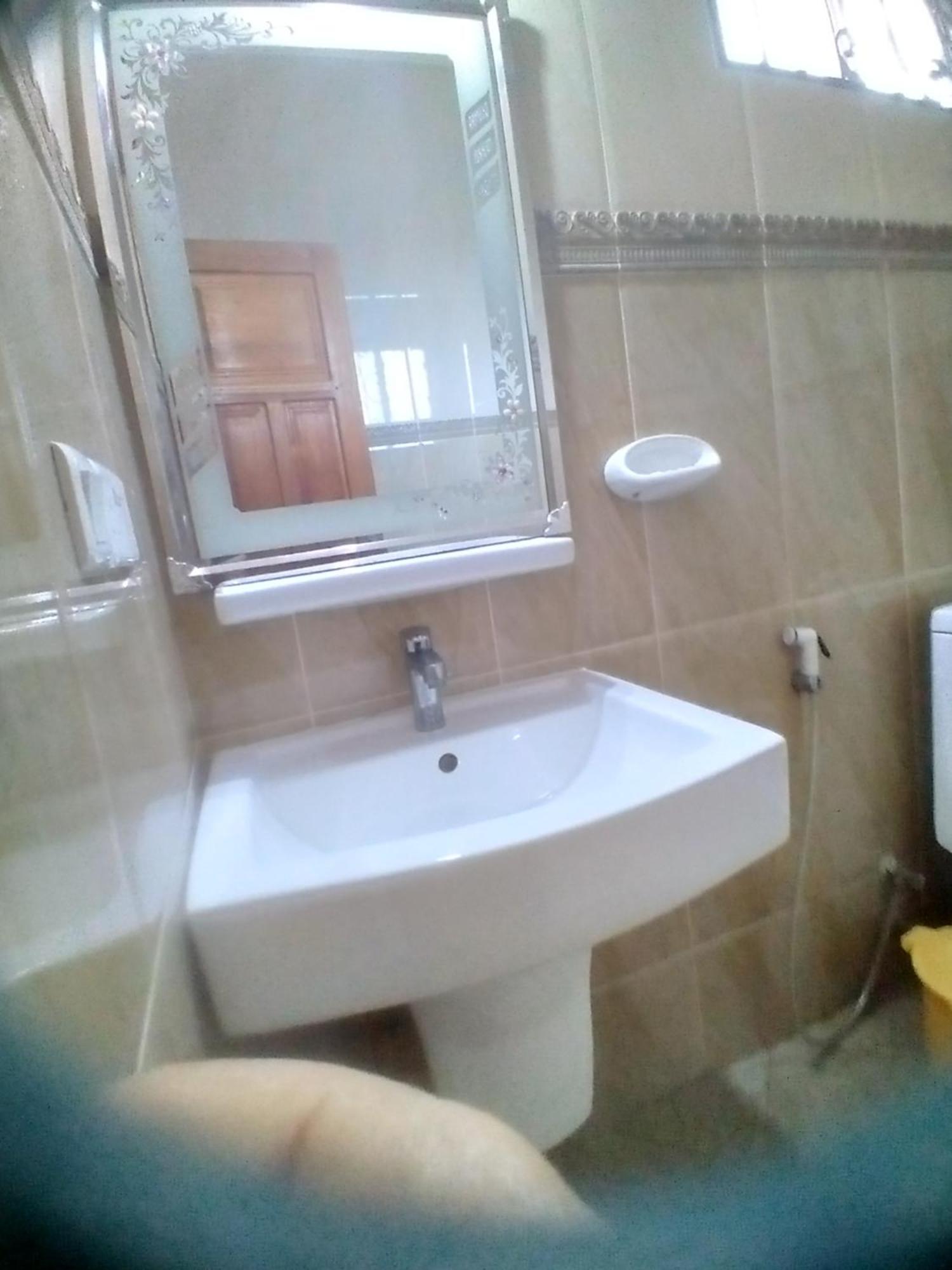 Hotel In Ras Нунгви Екстериор снимка